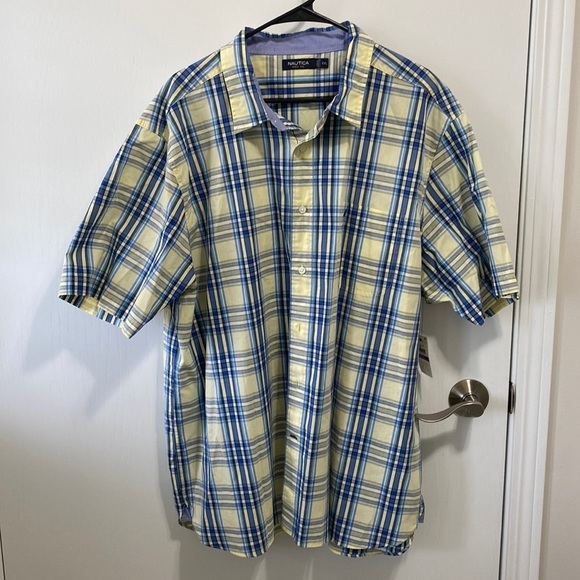 Nautica Mens Short Sleeve Button Up Shirt NWT - Picture 1 of 6